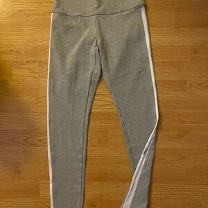 Gray Athletic Leggings with Wide Waistband